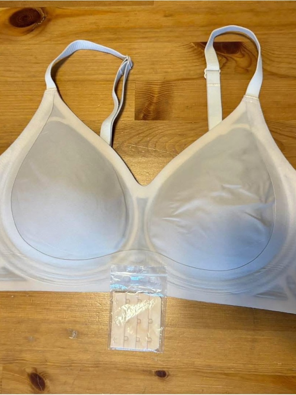 Wonderbra Smooth Molded Wireless Bra in White